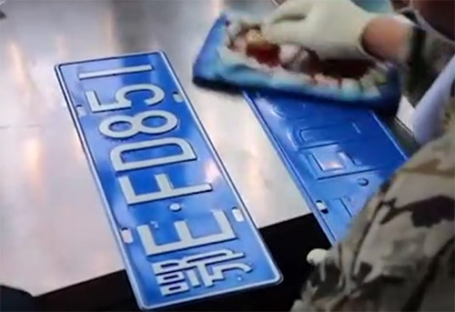 仿制車(chē)牌照